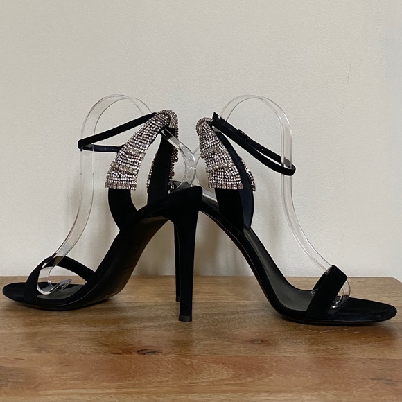 Giuseppe Zanotti Jamila Black Suede Crystal Bow Embellished Stiletto Sa… - Picture 15 of 16